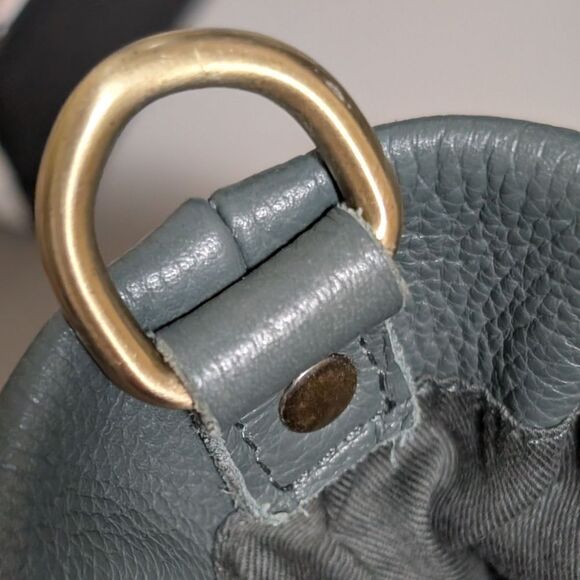 ASPEN Leather handbag sage green tote top handle pebbled quiet luxury minimalist - Picture 7 of 9